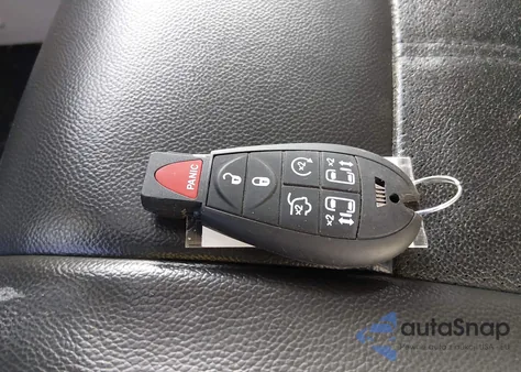 2012 Chrysler Town & Country Touring from USA, damaged, VIN 2C4RC1BG5CR386455